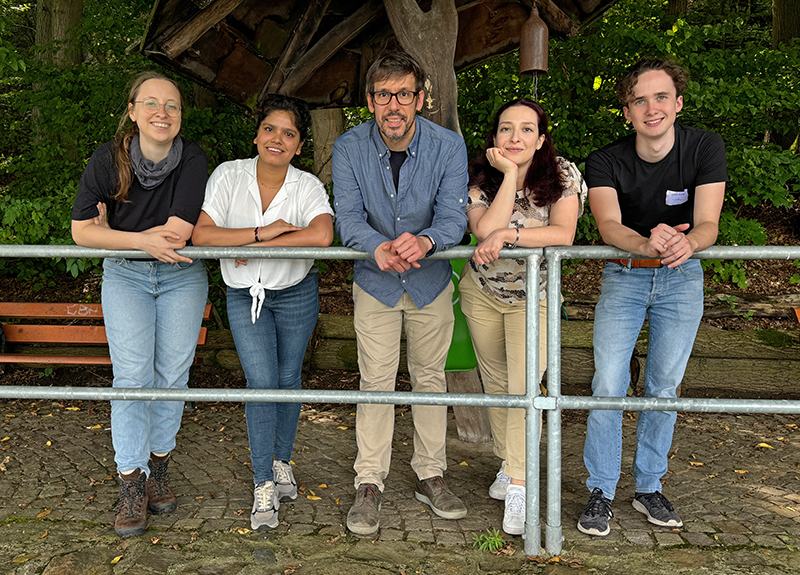 Team der Nachwuchsgruppe Biomimetische Nanotechnologie